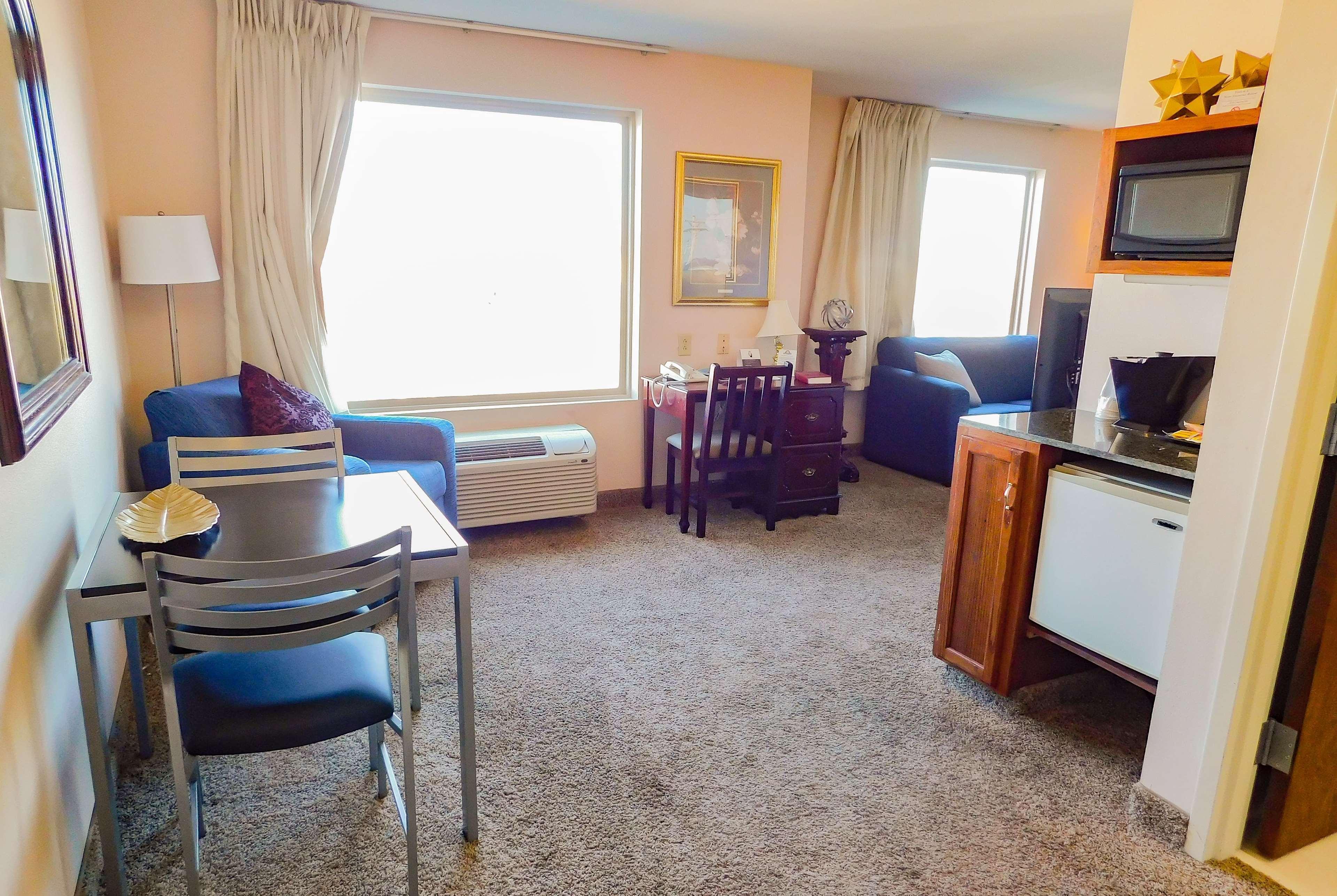 Days Inn & Suites By Wyndham Pocahontas Ngoại thất bức ảnh