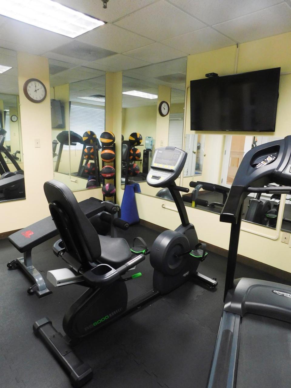 Days Inn & Suites By Wyndham Pocahontas Ngoại thất bức ảnh