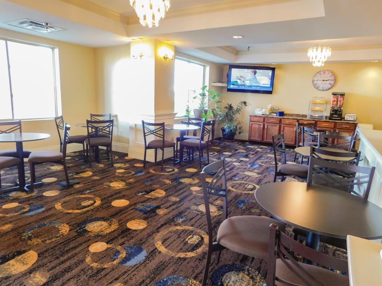 Days Inn & Suites By Wyndham Pocahontas Ngoại thất bức ảnh