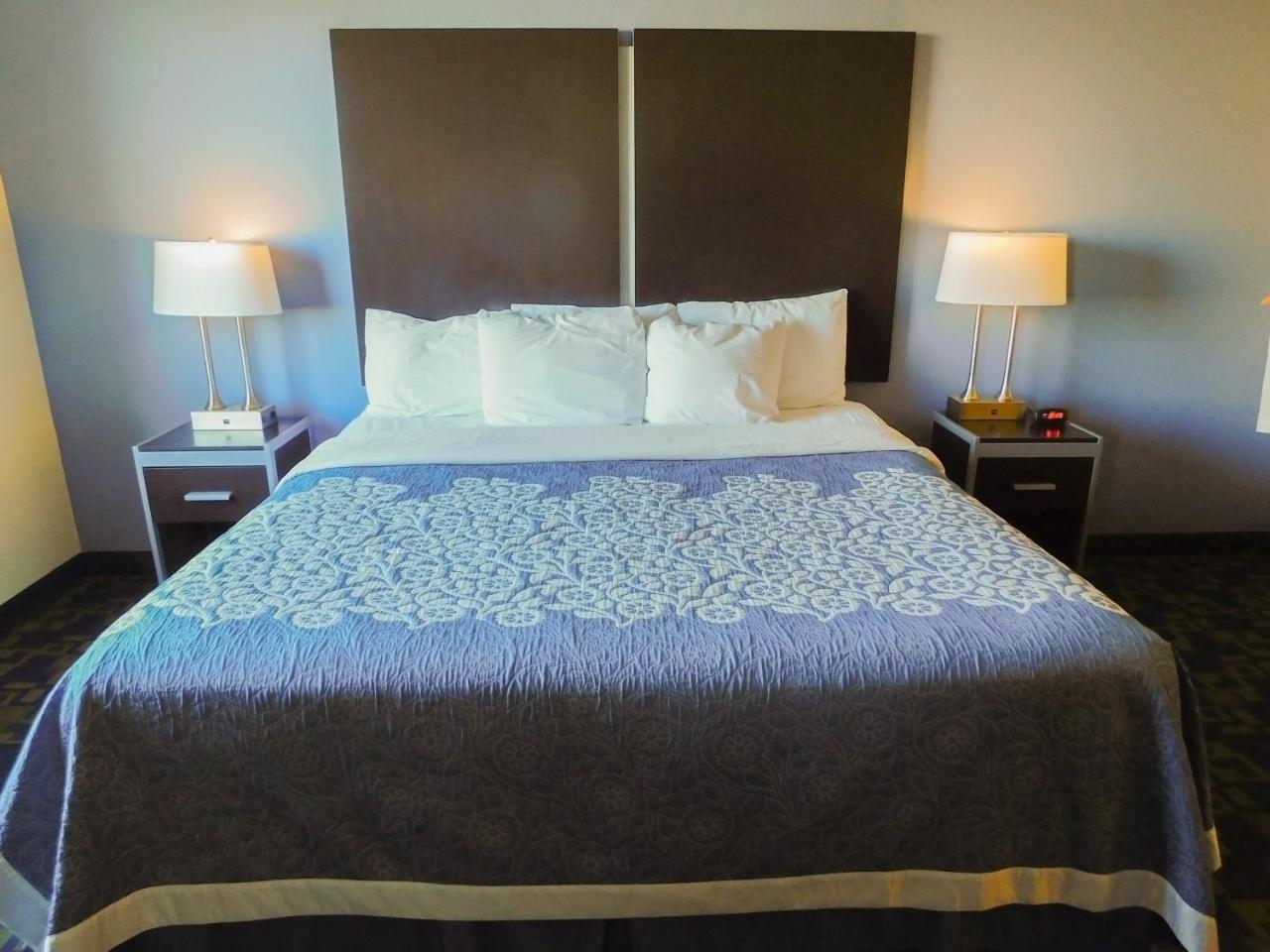 Days Inn & Suites By Wyndham Pocahontas Ngoại thất bức ảnh