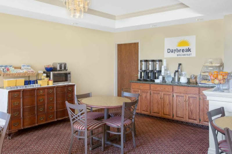 Days Inn & Suites By Wyndham Pocahontas Ngoại thất bức ảnh